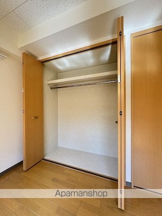 サンジェルマン東中神[1K/27.62m2]の収納