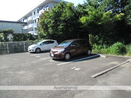 グランドパレス長町[1K/27.06m2]の駐車場