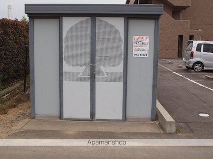 アイデイズ[2LDK/55.9m2]の共用部1