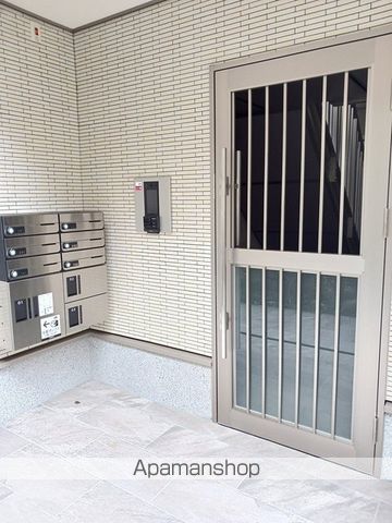 プレミール京都の玄関写真