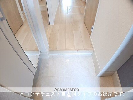 グローブ[1K/27.02m2]の玄関