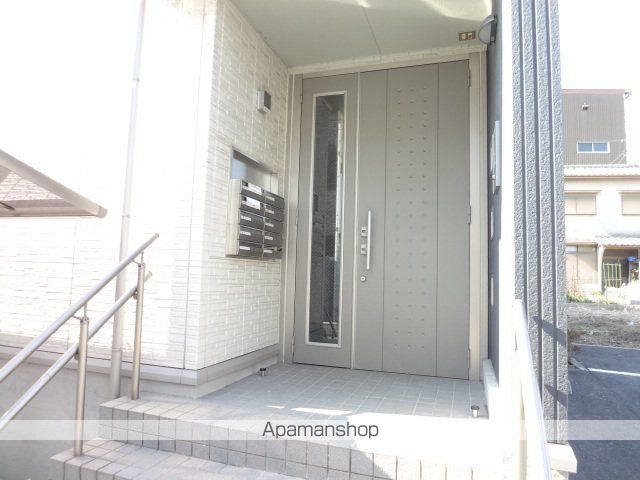 エルクレールESTIの玄関写真