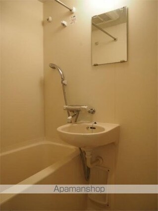 ルーブル学芸大学六番館[1K/21.6m2]のバス1