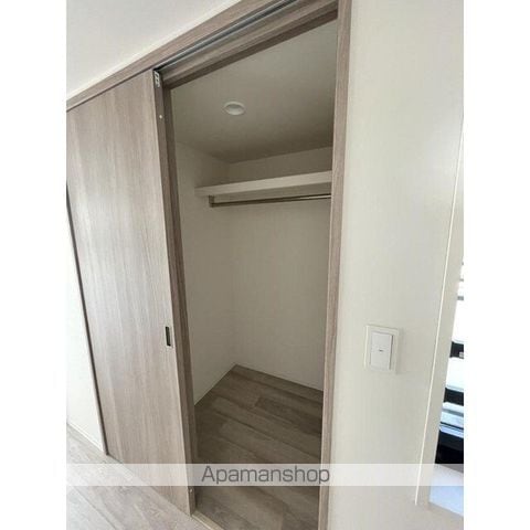 コンフォリア・リヴ本町WEST Qの内装写真