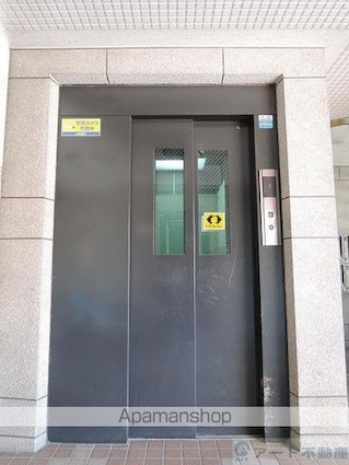 ロイヤル・ヴィラ[3LDK/67.35m2]の共用部2