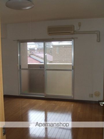 シュライク21の内装写真