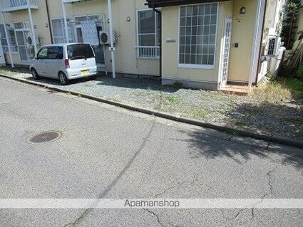 Ｓカーサ城西[2DK/37.95m2]の駐車場