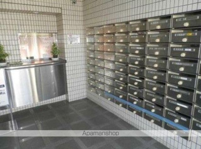 カンケン西藤マンションの玄関写真