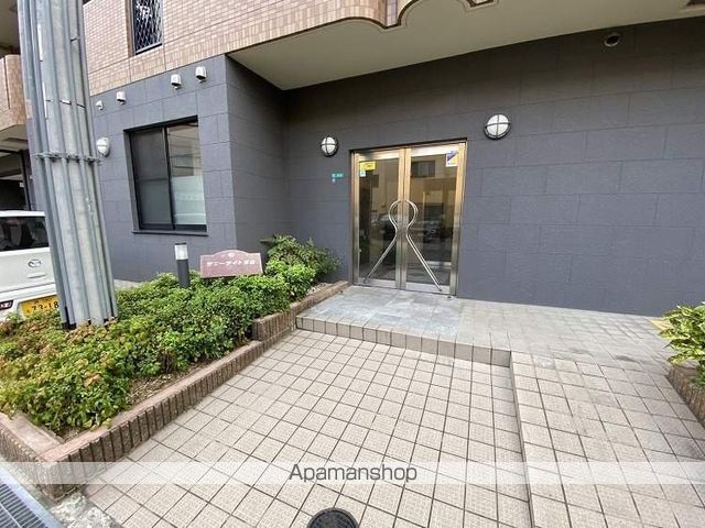 グランデカワノ玉造の玄関写真