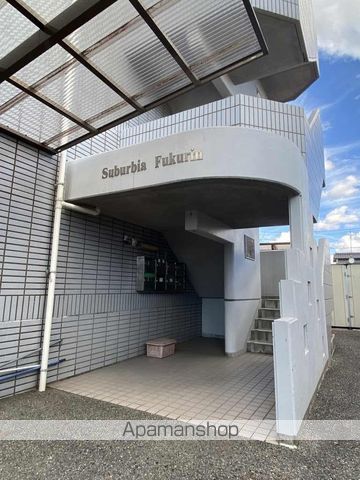 サバービア福輪の玄関写真