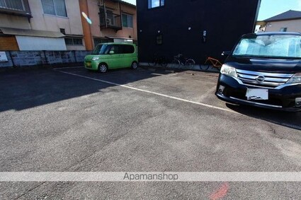 シュガー・コート[2DK/45.42m2]の駐車場