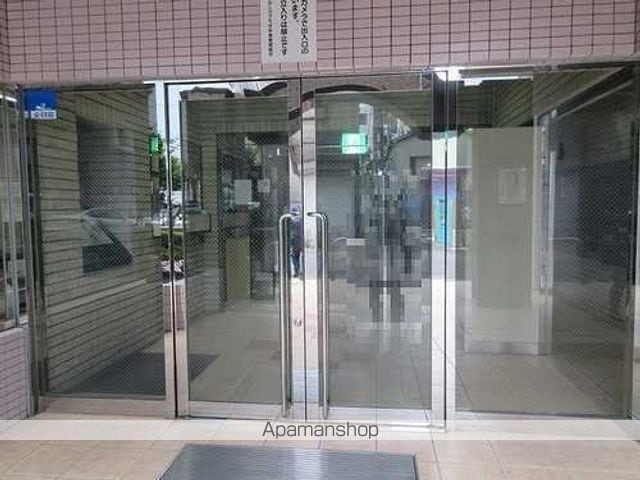 ライオンズプラザ平塚の玄関写真