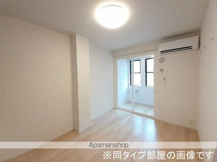 アムール・Ｋ[1LDK/42.31m2]のリビング・居間