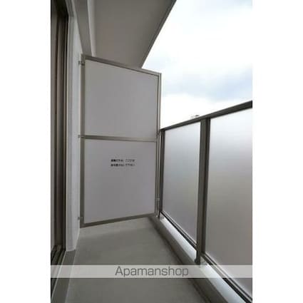 デコズキャッスル赤坂[1R/12.2m2]のバルコニー