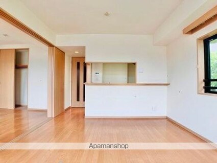 エーデルブルク[3LDK/63.21m2]のリビング・居間2