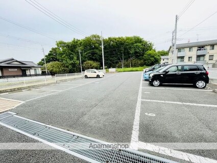 レオパレステルミック[1K/23.18m2]の駐車場