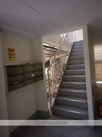 ベル蛍池の玄関写真