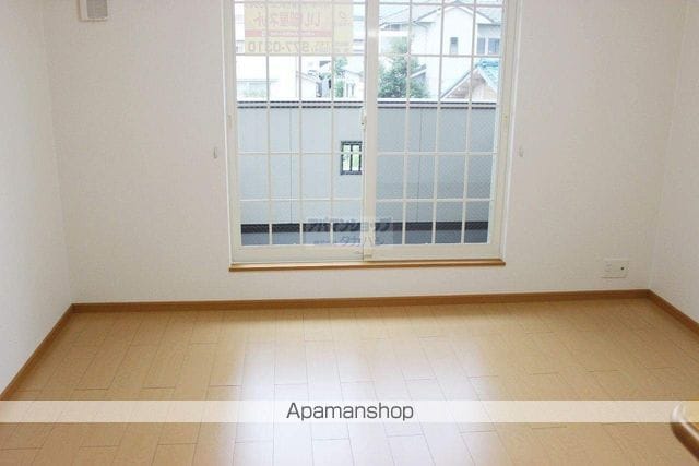 クリスタルコートの内装写真
