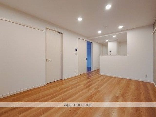 SOLANA IIの内装写真