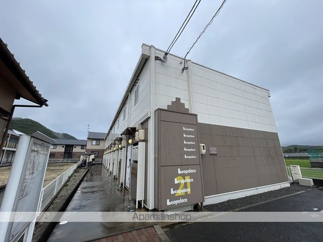 レオパレスメゾン津高の外観写真