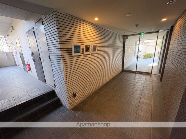 LA CASA京橋の玄関写真