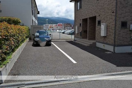 エクセルハイツ桐　ＡＢＣＤ[3LDK/92.32m2]の駐車場
