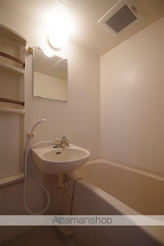 アンプルール新屋敷の内装写真