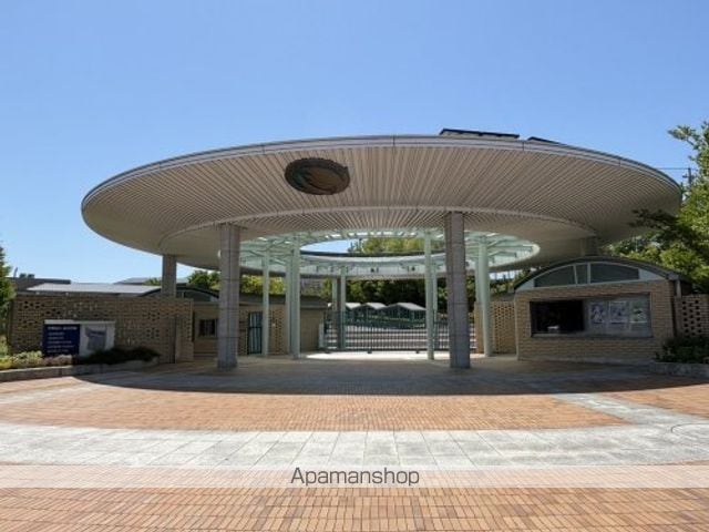 グランドパレス学園前の周辺写真