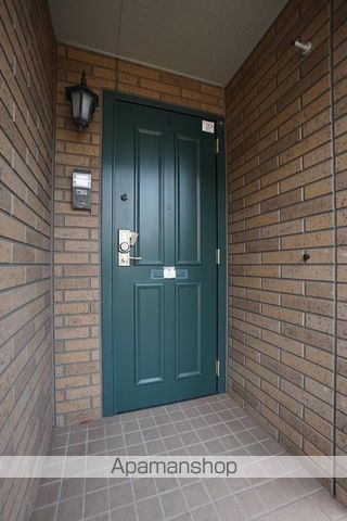 ローズコートヤマサ B棟の玄関写真