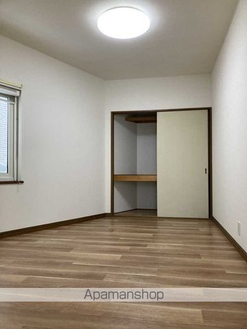 ヴィラローゼ稲穂の内装写真