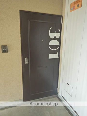 パルティーレ八万町の玄関写真
