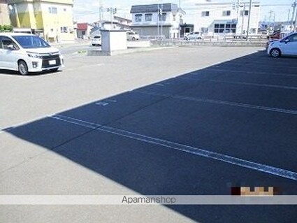レオパレス南大町Ⅱ[1K/23.61m2]の駐車場