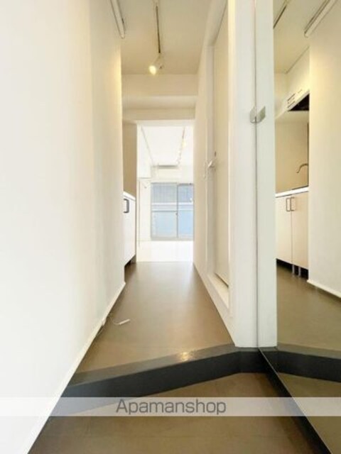 Ｇ　ＡＰＡＲＴＭＥＮＴ[1R/16.24m2]の玄関