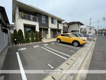 クアトロ[1LDK/45.09m2]の駐車場