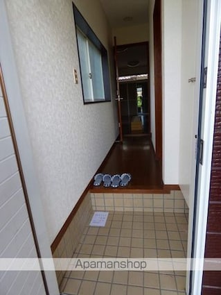 ルーミー牛久９８号館[3LDK/77.42m2]の玄関