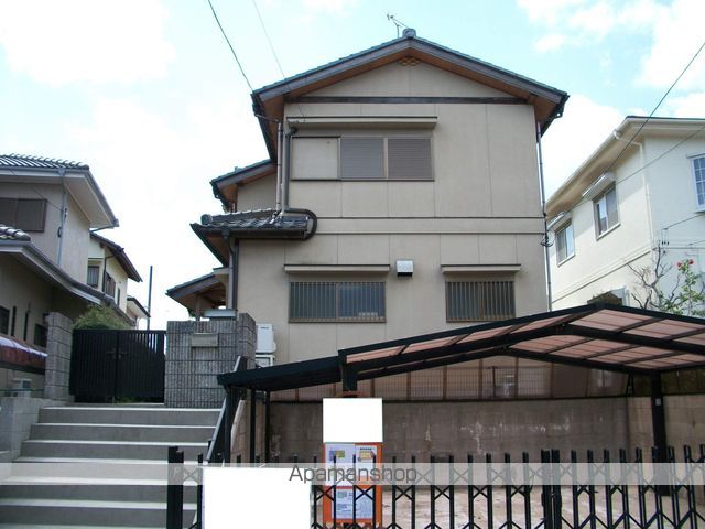名張市 2階建 築31年の外観写真
