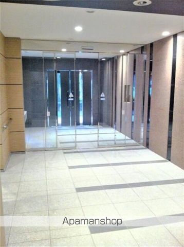 メインステージ小竹向原の玄関写真