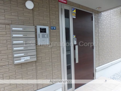 滋賀県大津市一里山１丁目[2LDK/58.2m2]のエントランス4