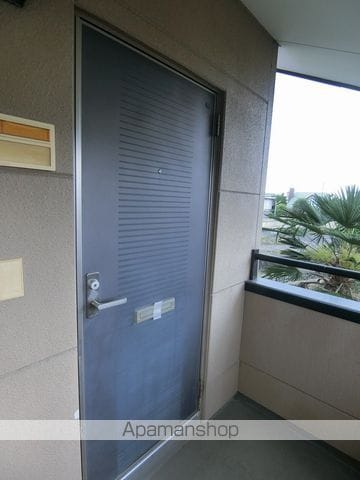 ハイツ三幸プレイス広沢Bの玄関写真