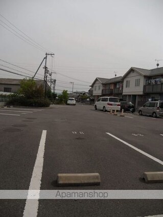 シャーメゾン紀水Ⅲ[3LDK/73.69m2]の駐車場1