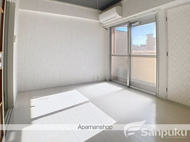 寿温泉マンションの内装写真