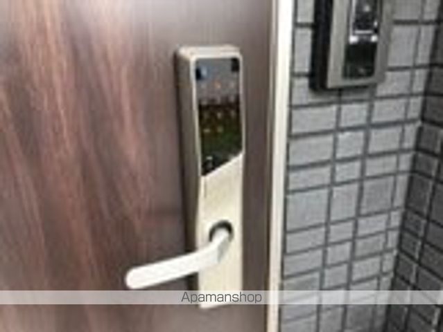 ルリアンIIの玄関写真