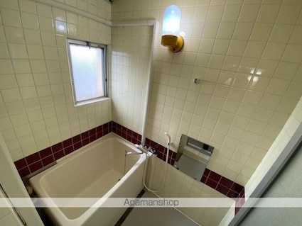 ヴィラ・アンソレイエ寺井町[3LDK/74.66m2]のバス