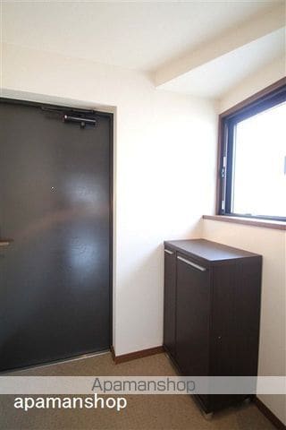クイーンズコートAWAZAの内装写真