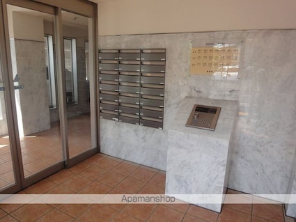 こうき秦南[1K/29.85m2]のエントランス