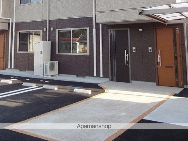 シャーメゾン万々Iの玄関写真