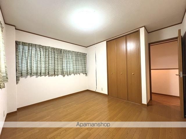 花隈町戸建の内装写真