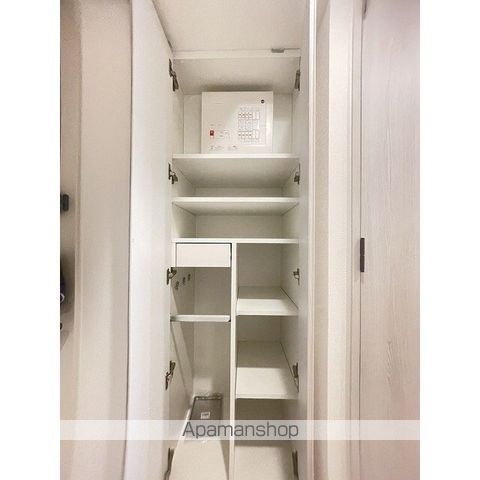 コンフォリア・リヴ西池袋の内装写真