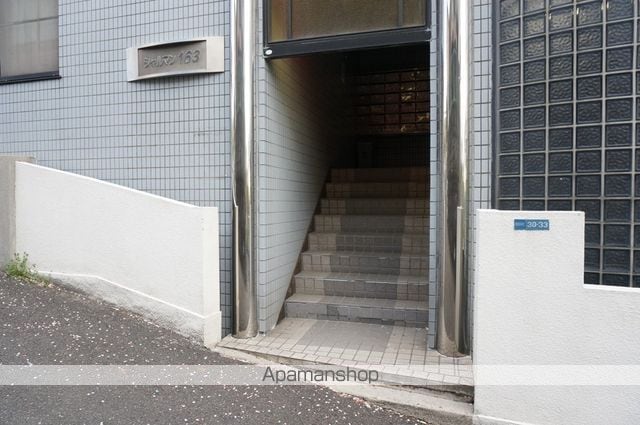 SENSE SNTの玄関写真