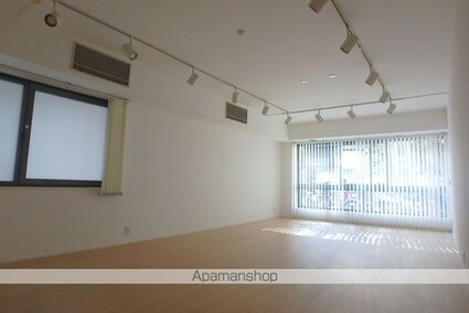 グランカーサ六本木[1R/66.34m2]のリビング・居間1